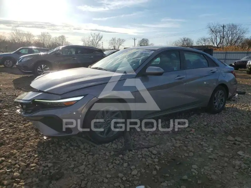 2024 Hyundai Elantra фото
