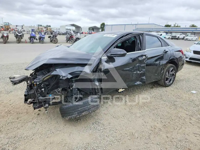 2024 Hyundai Elantra фото