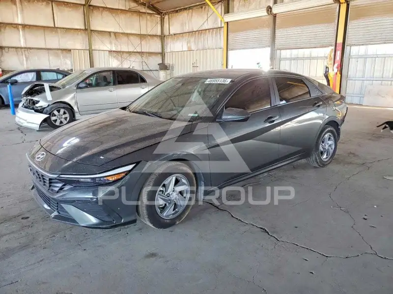 2024 Hyundai Elantra фото