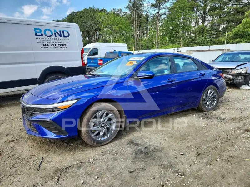 2024 Hyundai Elantra photo