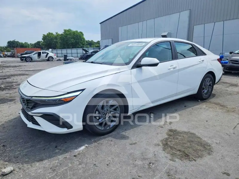 2024 Hyundai Elantra фото