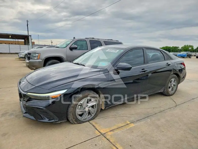 2024 Hyundai Elantra фото