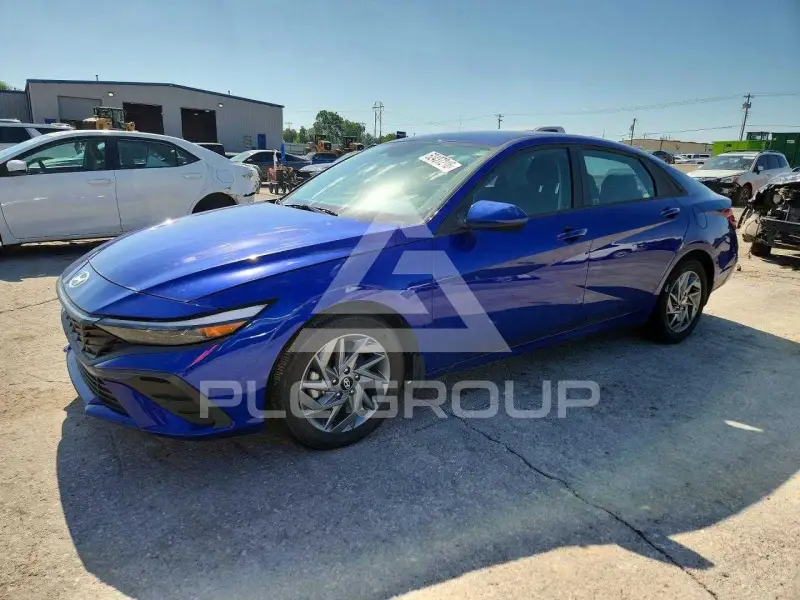 2024 Hyundai Elantra photo