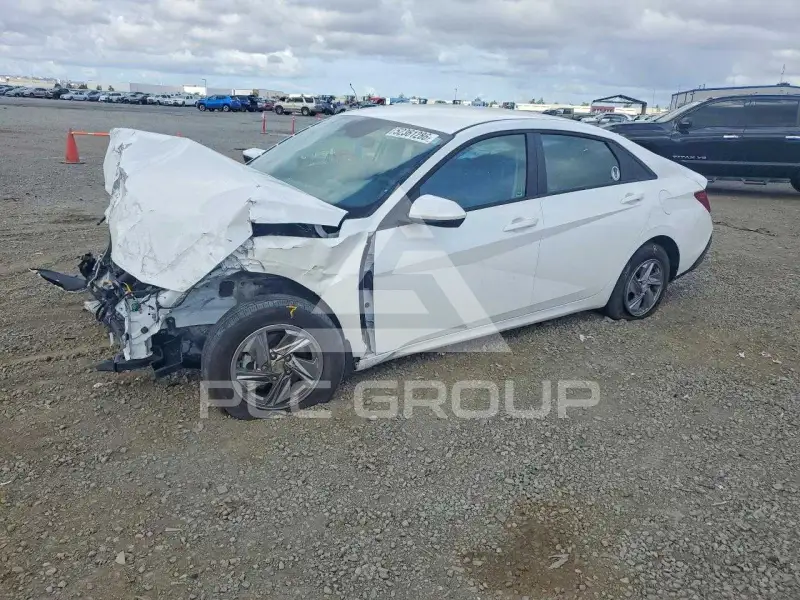 2024 Hyundai Elantra фото