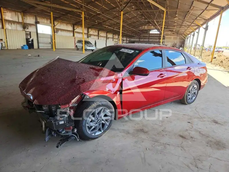 2024 Hyundai Elantra фото