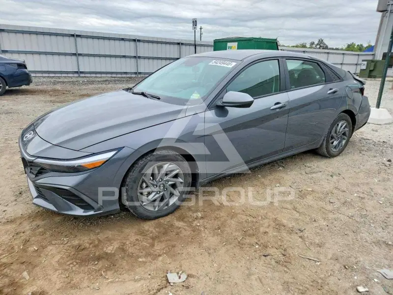 2024 Hyundai Elantra фото