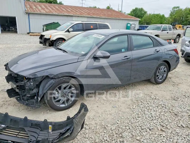 2024 Hyundai Elantra фото