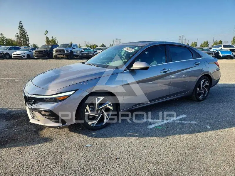 2024 Hyundai Elantra photo