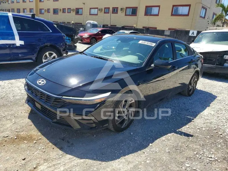 2024 Hyundai Elantra photo