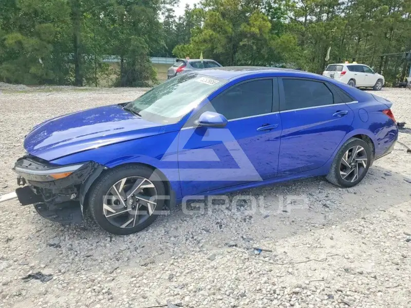 2024 Hyundai Elantra фото