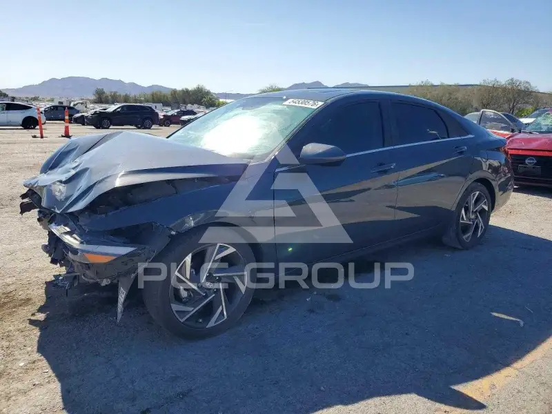 2024 Hyundai Elantra photo