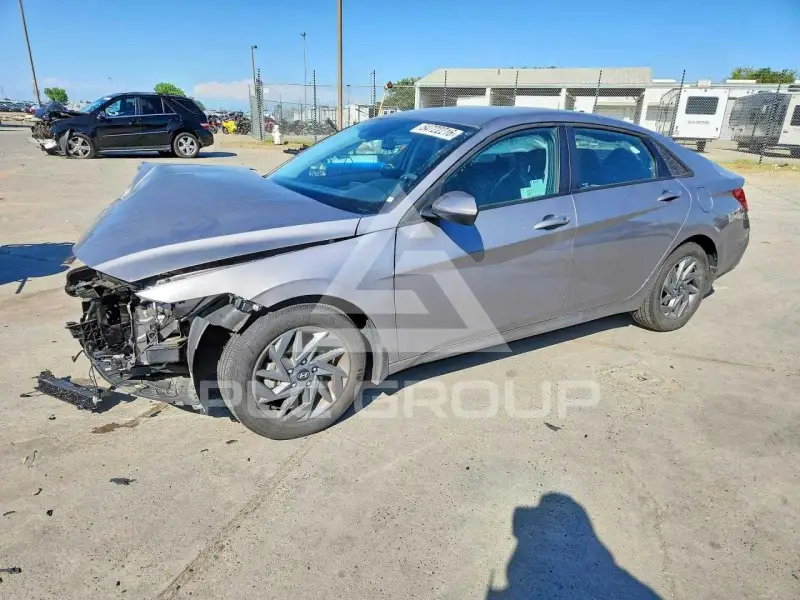 2024 Hyundai Elantra фото