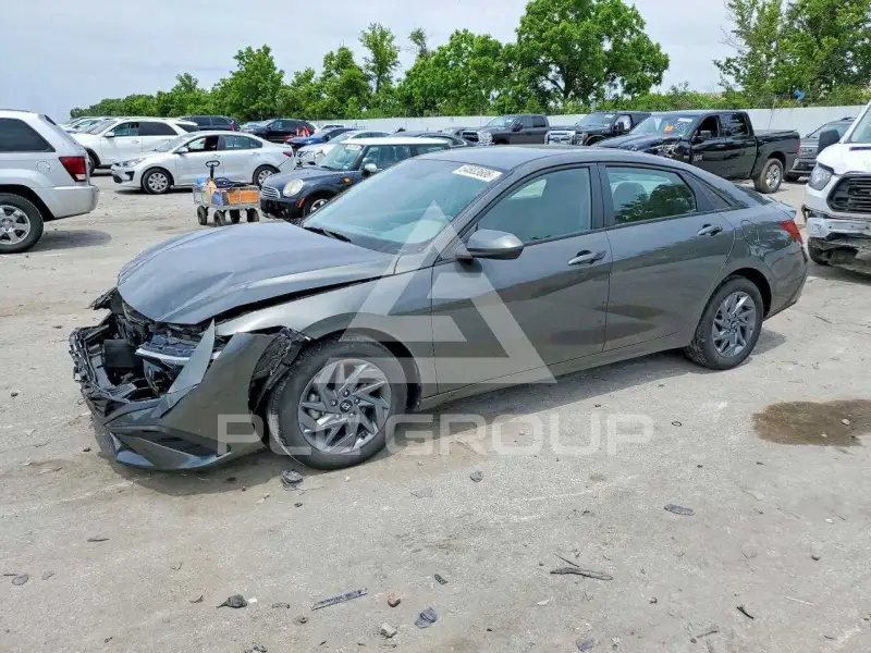 2024 Hyundai Elantra фото