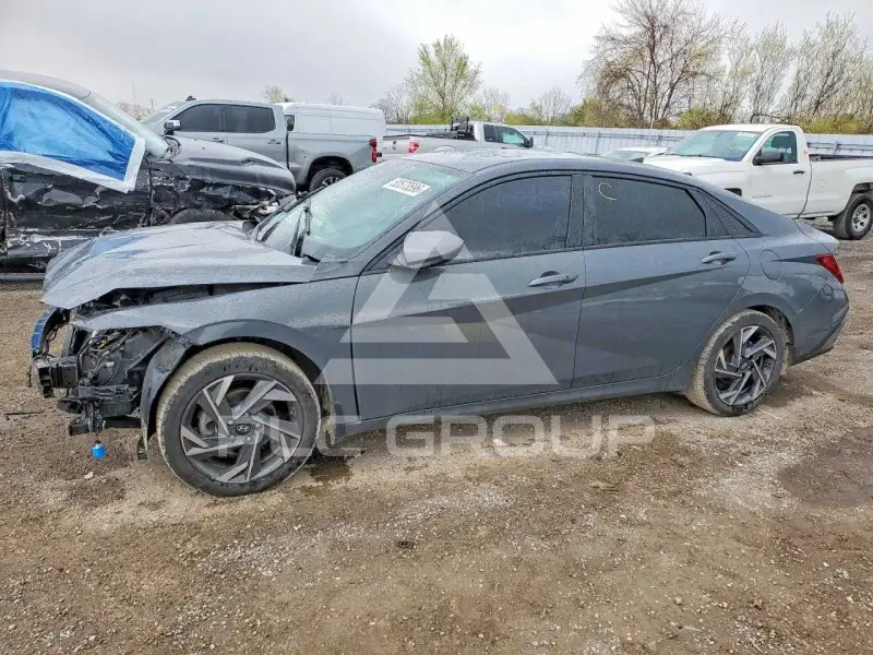 2024 Hyundai Elantra photo