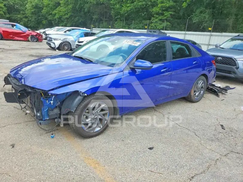 2024 Hyundai Elantra фото