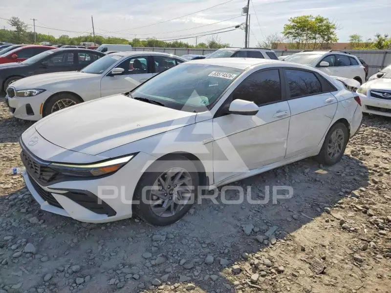 2024 Hyundai Elantra photo