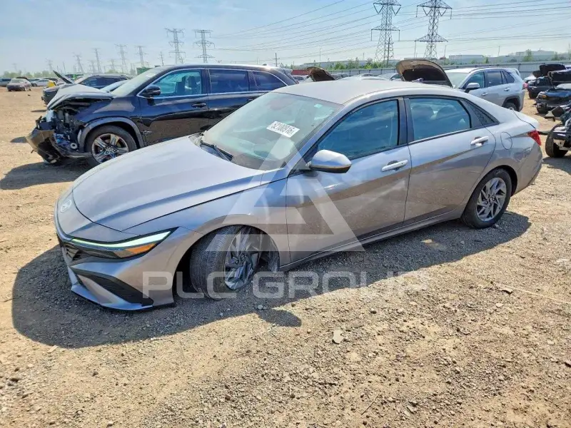 2024 Hyundai Elantra фото