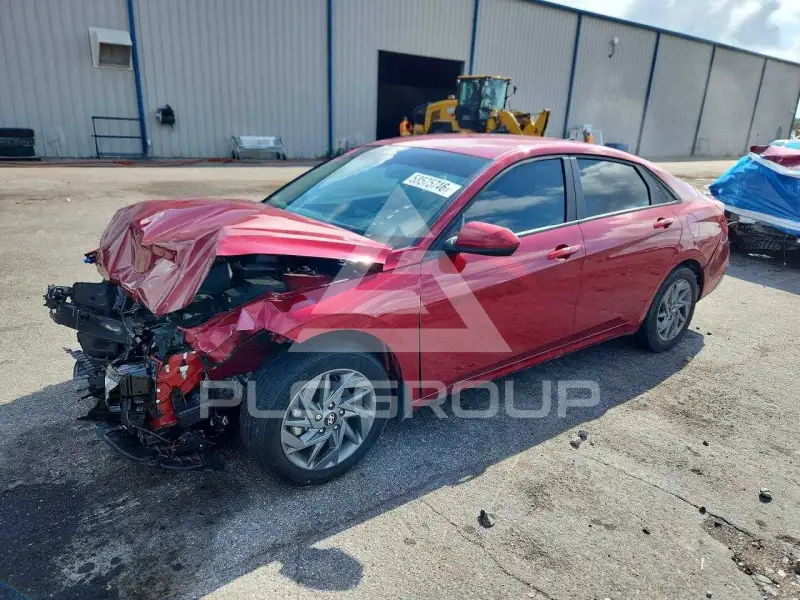 2024 Hyundai Elantra фото