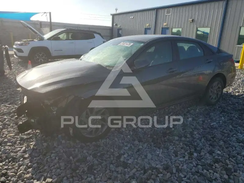 2024 Hyundai Elantra фото