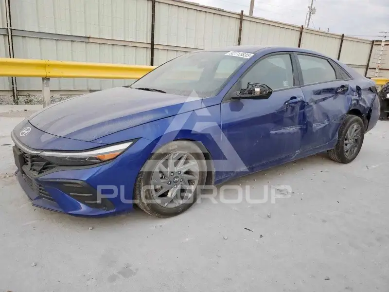 2024 Hyundai Elantra фото