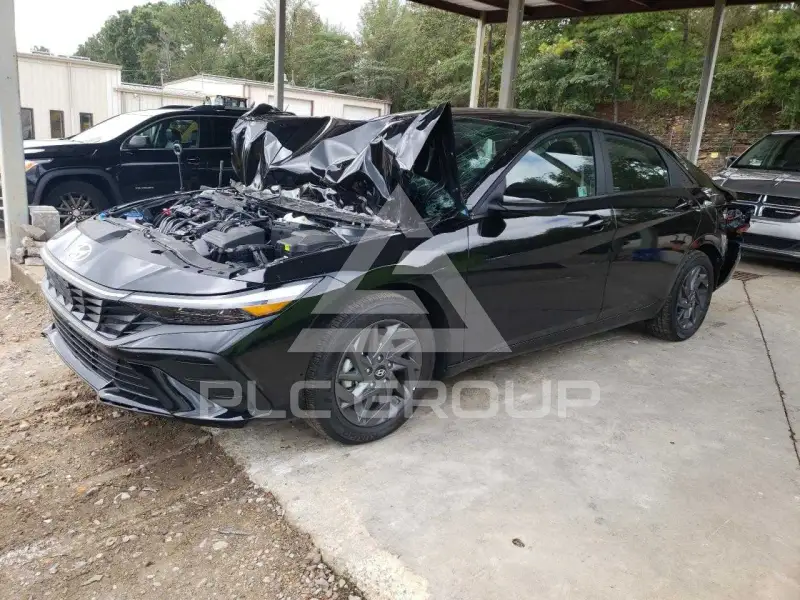 2024 Hyundai Elantra фото