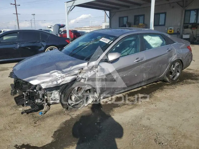 2024 Hyundai Elantra фото