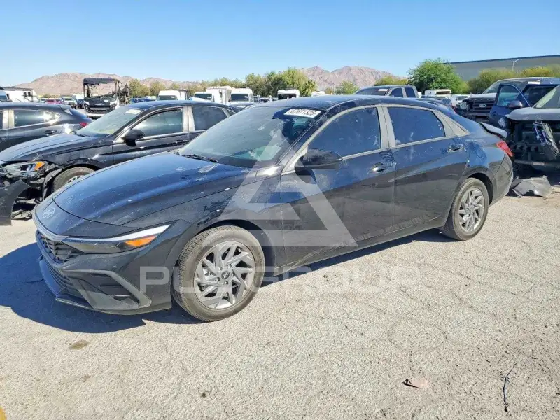 2024 Hyundai Elantra фото