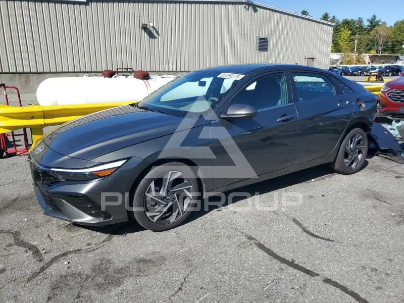 2024 Hyundai Elantra photo