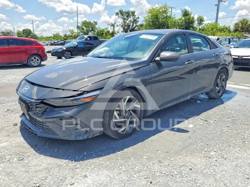 2024 Hyundai Elantra фото