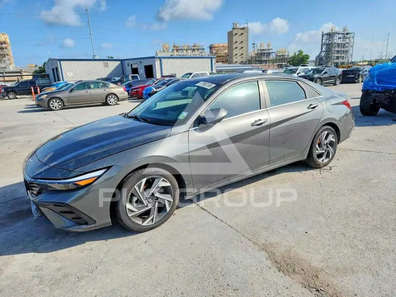 2024 Hyundai Elantra фото