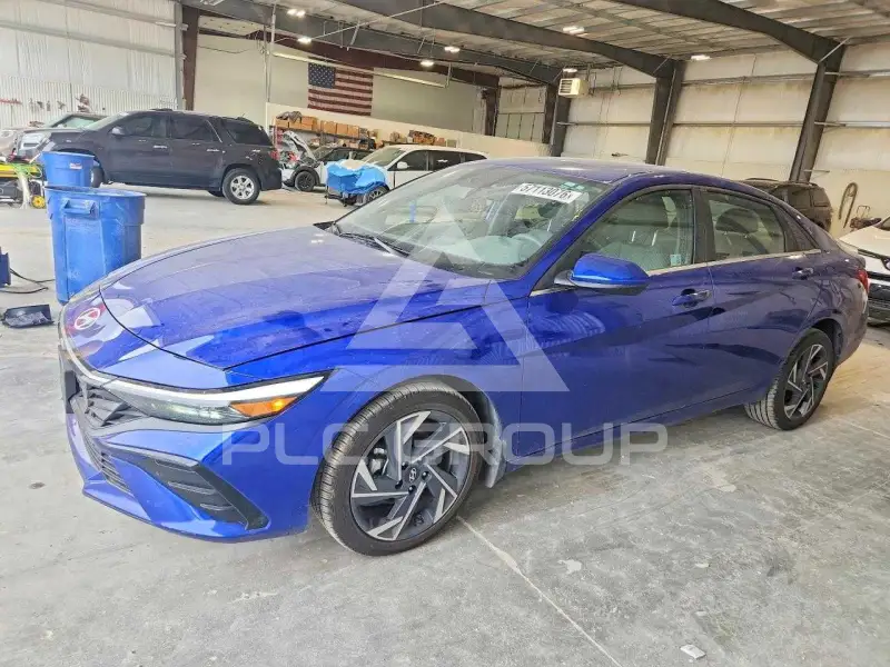 2024 Hyundai Elantra фото