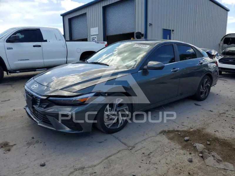 2024 Hyundai Elantra фото