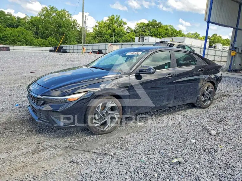 2024 Hyundai Elantra photo