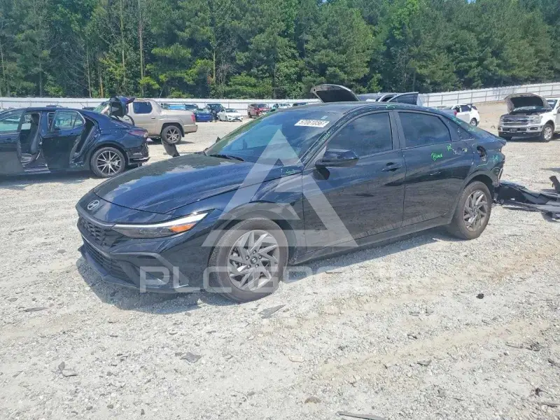 2024 Hyundai Elantra фото