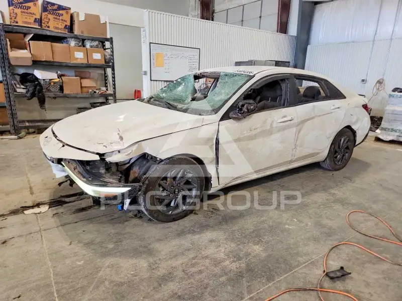2024 Hyundai Elantra фото