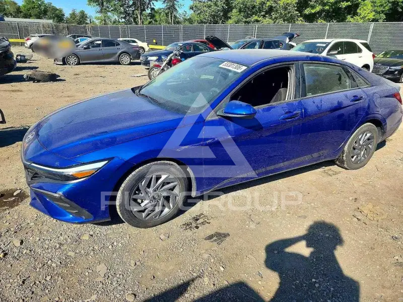 2024 Hyundai Elantra фото