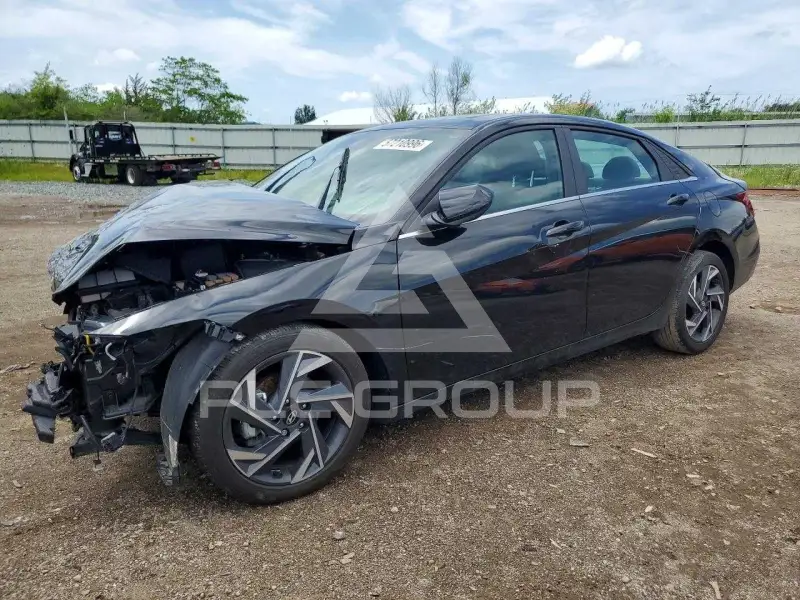 2024 Hyundai Elantra фото