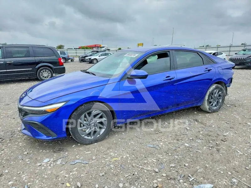2024 Hyundai Elantra photo