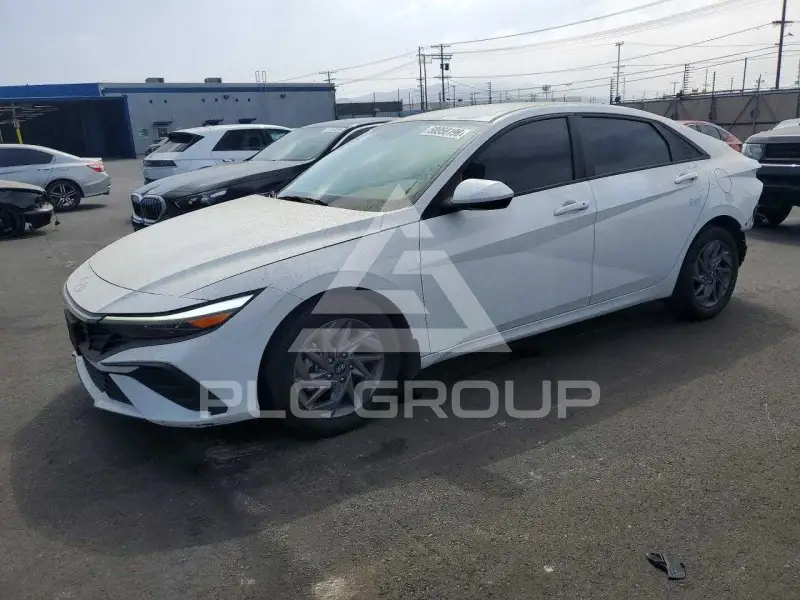 2024 Hyundai Elantra photo