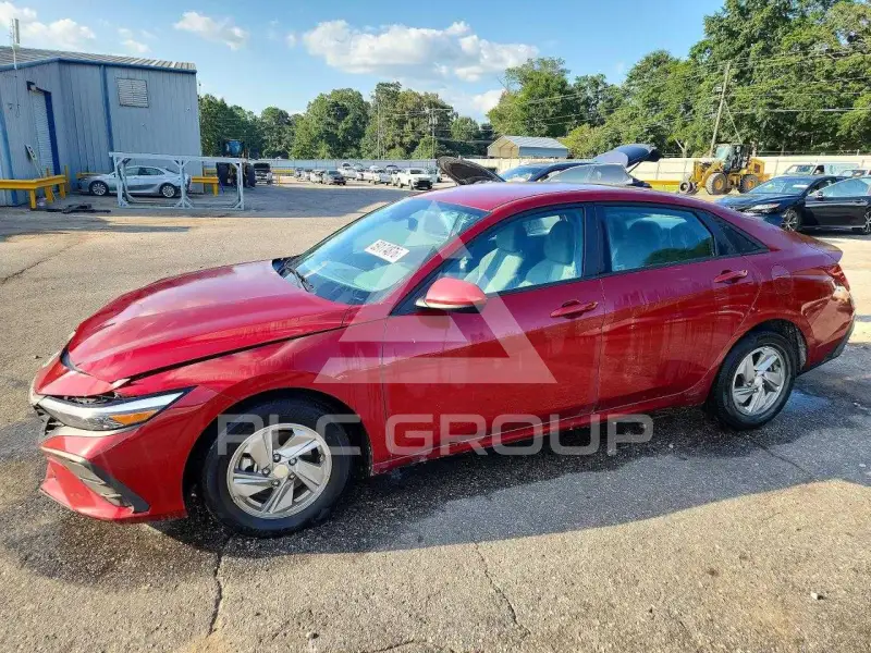 2024 Hyundai Elantra фото
