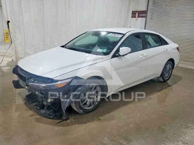 2024 Hyundai Elantra фото