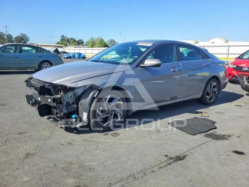2024 Hyundai Elantra фото