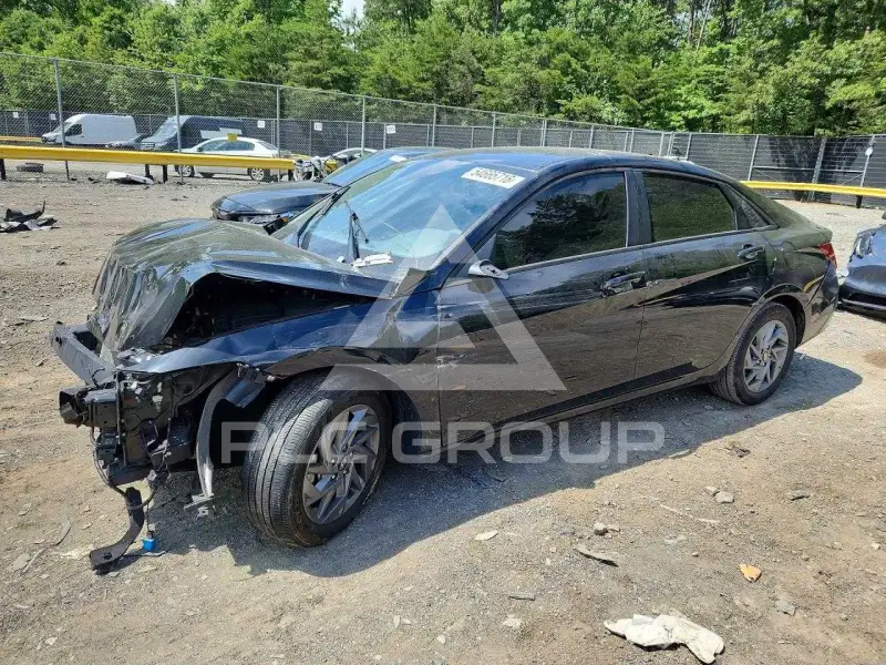 2024 Hyundai Elantra фото
