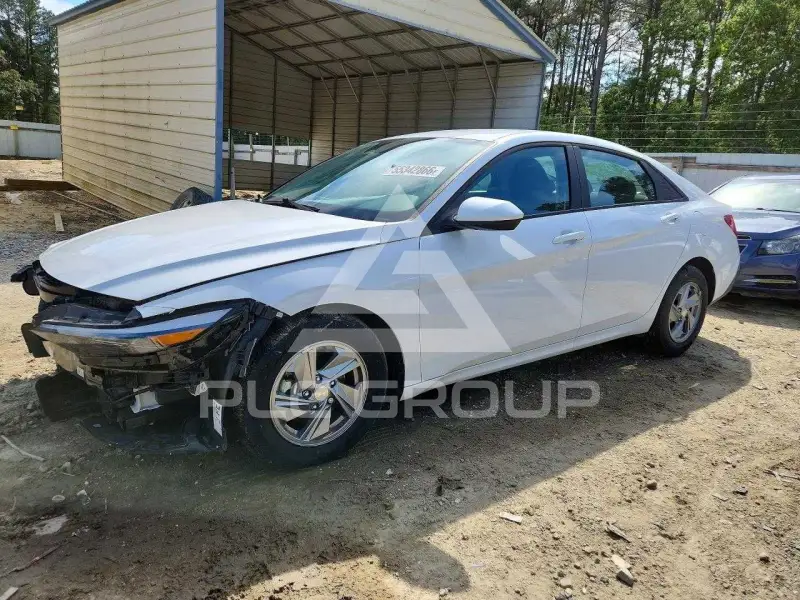 2024 Hyundai Elantra photo