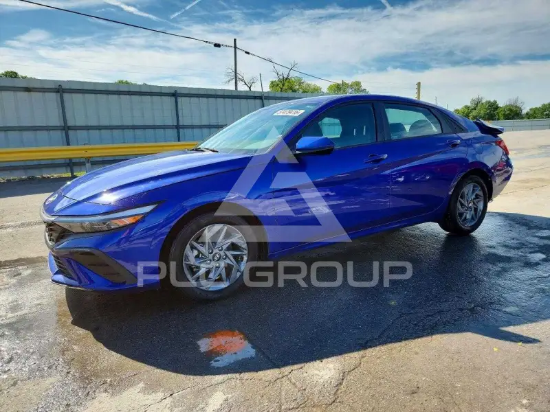 2024 Hyundai Elantra photo