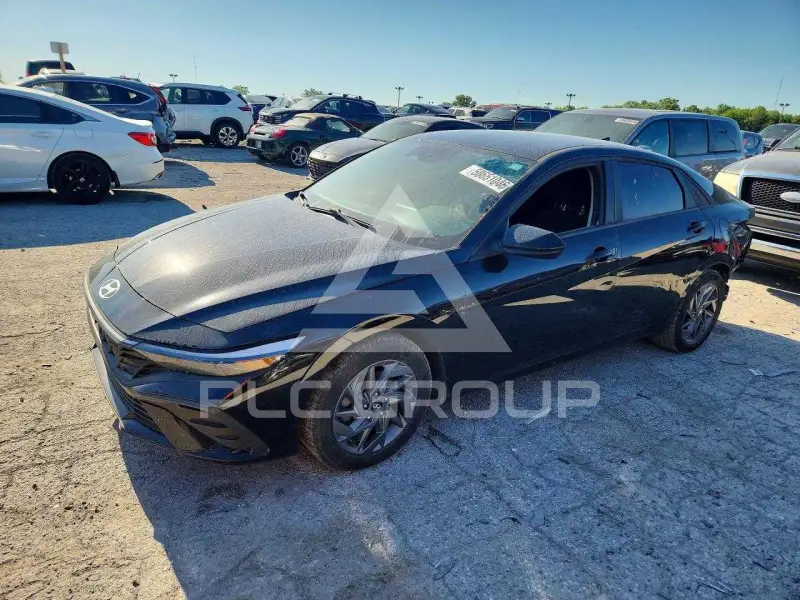 2024 Hyundai Elantra фото