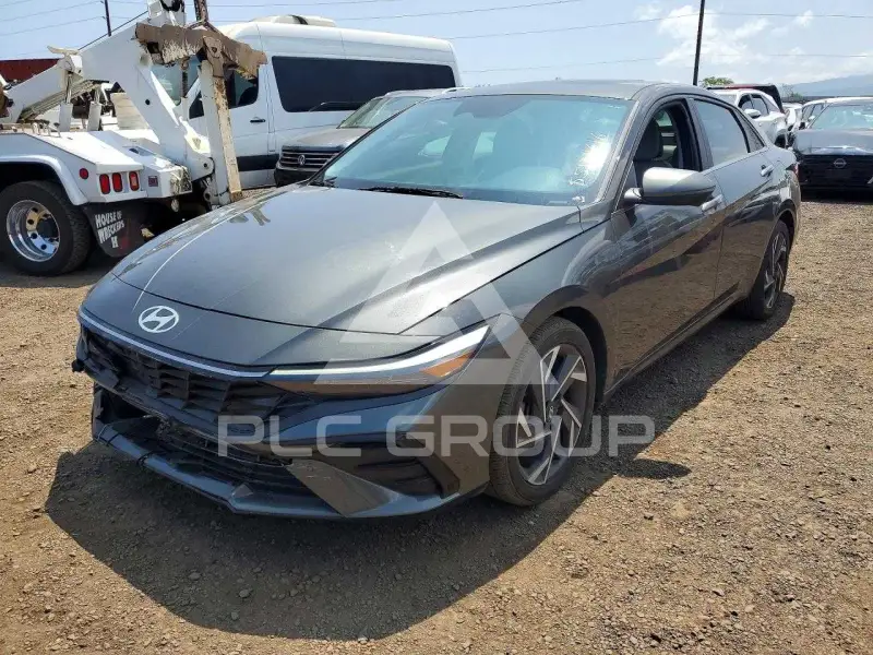 2024 Hyundai Elantra photo