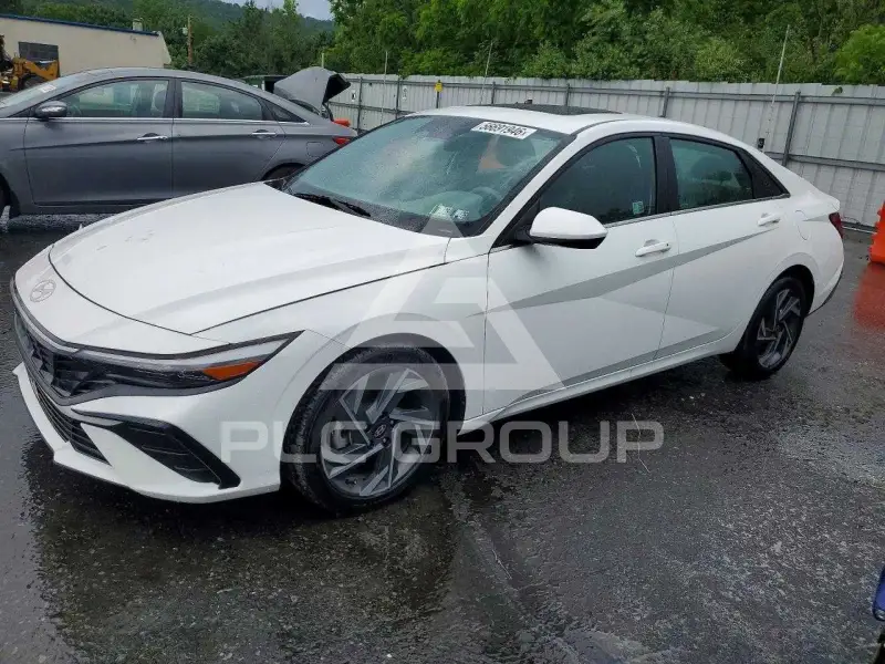 2024 Hyundai Elantra фото