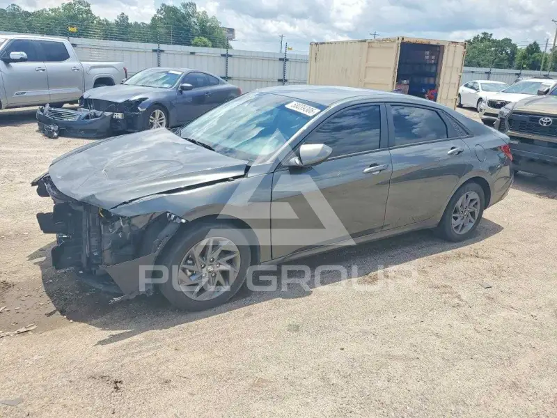 2024 Hyundai Elantra фото