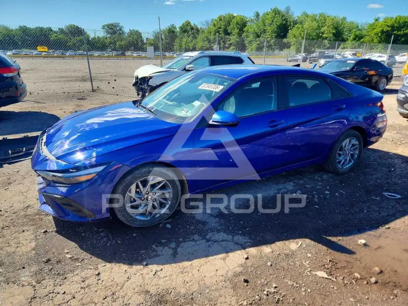 2024 Hyundai Elantra фото